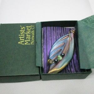 ARTIST MARKET Glass Copper Wire Brooch Handcrafted